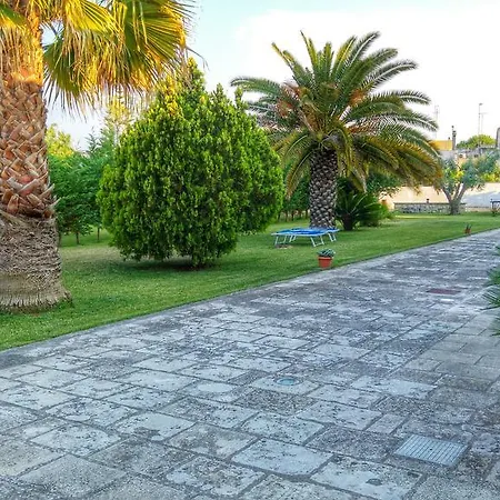 Papaleo Bed & Breakfast 3*