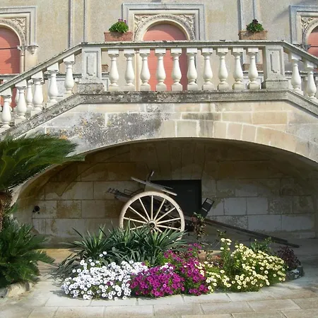 فندق مبيت وإفطار Papaleo Bagnolo del Salento